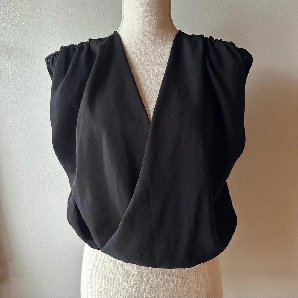 Zara Padded Shoulder Black Sleeveless Blouse - Picture 2 of 5